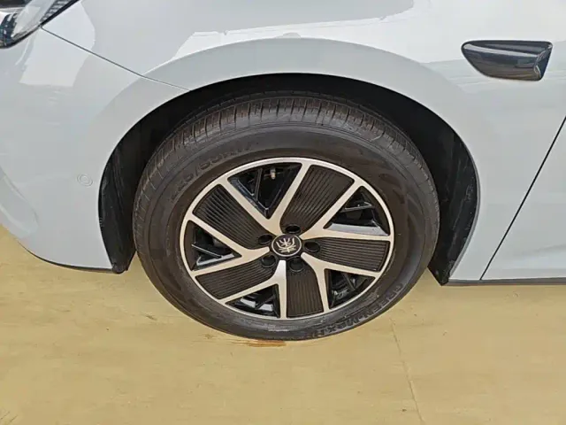 BYD Qin L — Фото автомобиля 22