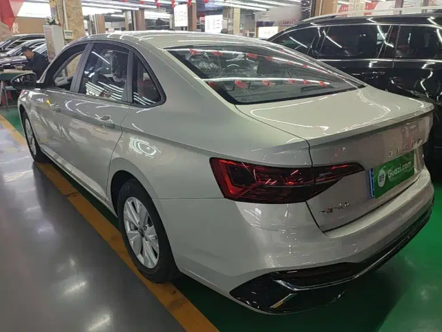 Jetta VA7 — Фото автомобиля 4