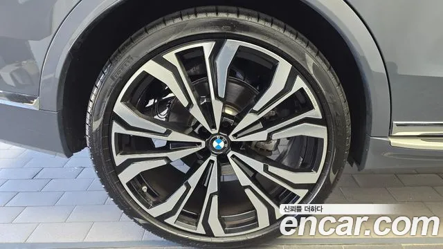 BMW X7 — Фото автомобиля 5