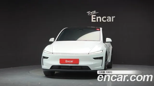 Tesla Model Y — Фото автомобиля 3
