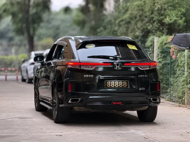 Honda UR-V — Фото автомобиля 4