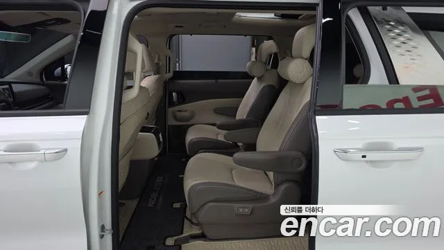 Kia Carnival — Фото автомобиля 18