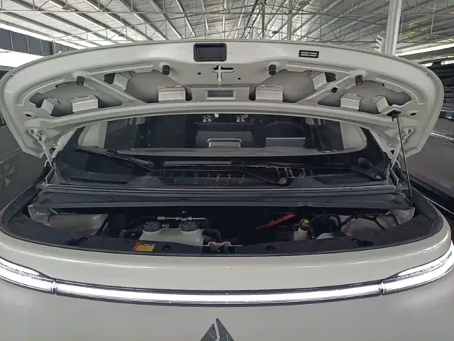 Baojun Cloud — Фото автомобиля 15