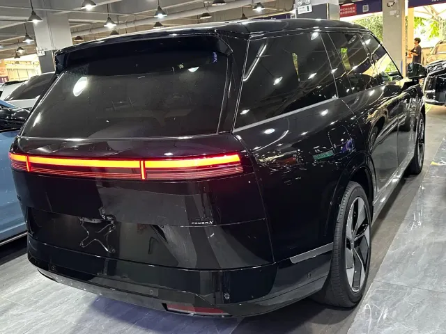 Xpeng GX — Фото автомобиля 13