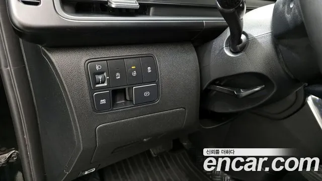 Hyundai Staria Staria 4WD Tourer 9 мест — Фото автомобиля 15