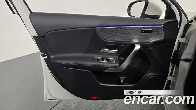 Mercedes-Benz A-Class — Фото автомобиля 24