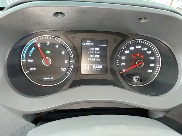 Wuling Yangguang — Фото автомобиля 11