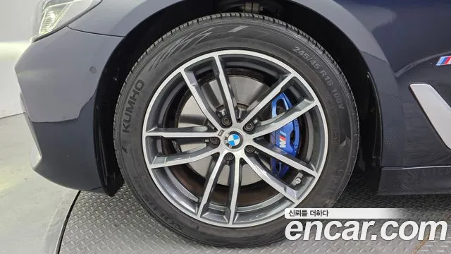 BMW 5-Series — Фото автомобиля 5