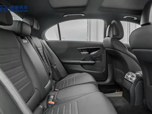 Mercedes-Benz C-Class — Фото автомобиля 16