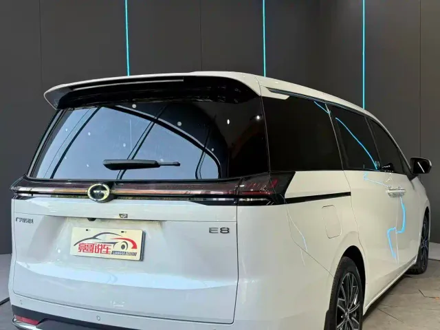 GAC Trumpchi E8 — Фото автомобиля 6