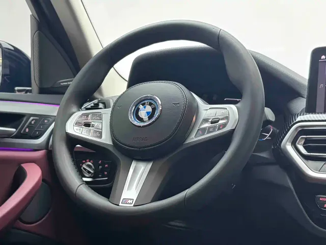 BMW iX3 — Фото автомобиля 10