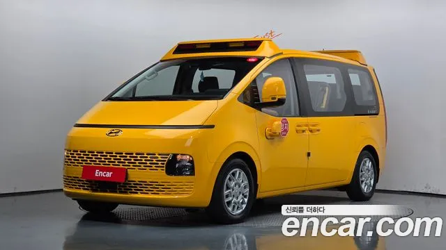 Фотография автомобиля — Hyundai Staria