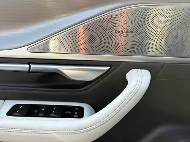 Xpeng P7 — Фото автомобиля 16