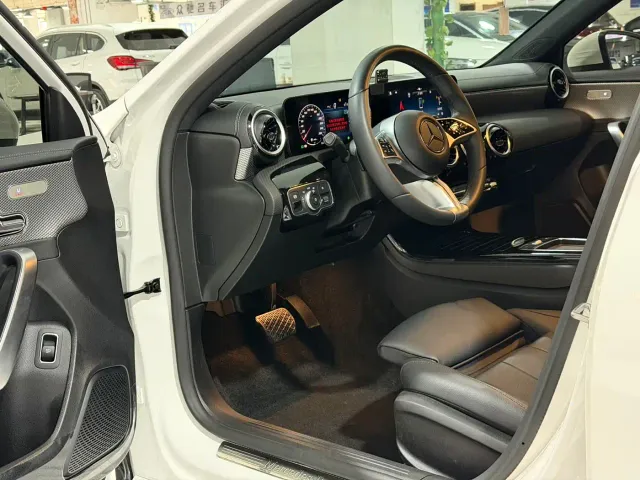 Mercedes-Benz A-Class — Фото автомобиля 8