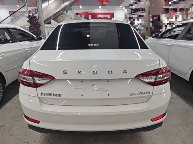 Skoda Octavia — Фото автомобиля 5