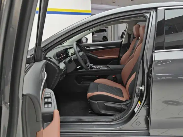 Changan Eado — Фото автомобиля 9