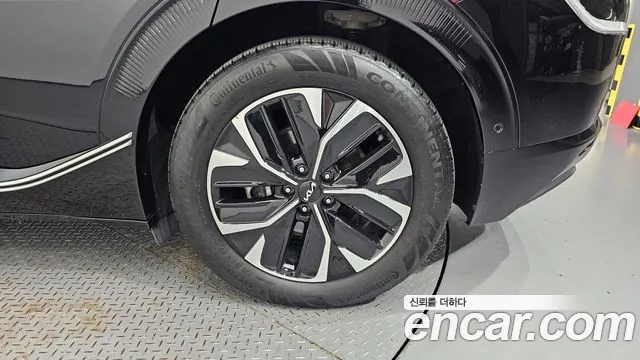 Kia EV6 — Фото автомобиля 6