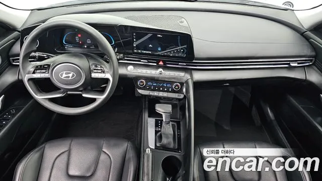 Hyundai Avante CN7 — Фото автомобиля 10