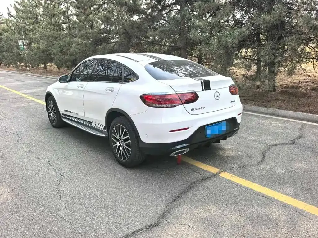 Mercedes-Benz Mercedes-Benz GLC Coupe 2022 GLC 300 4MATIC Coupe SUV — Фото автомобиля 7