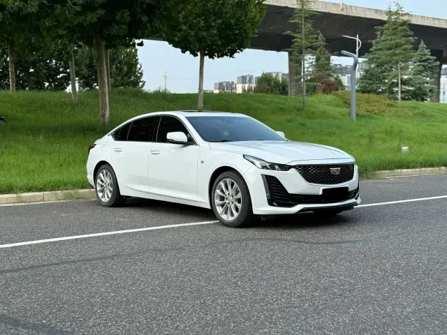 Cadillac CT5 — Фото автомобиля 2