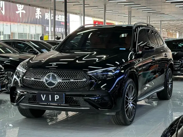 Фотография автомобиля — Mercedes-Benz GLC-Class