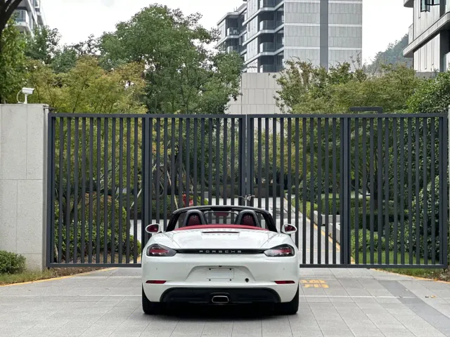 Porsche 718 — Фото автомобиля 6