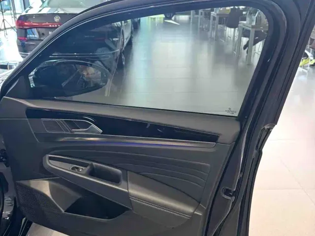 Volkswagen Passat — Фото автомобиля 10