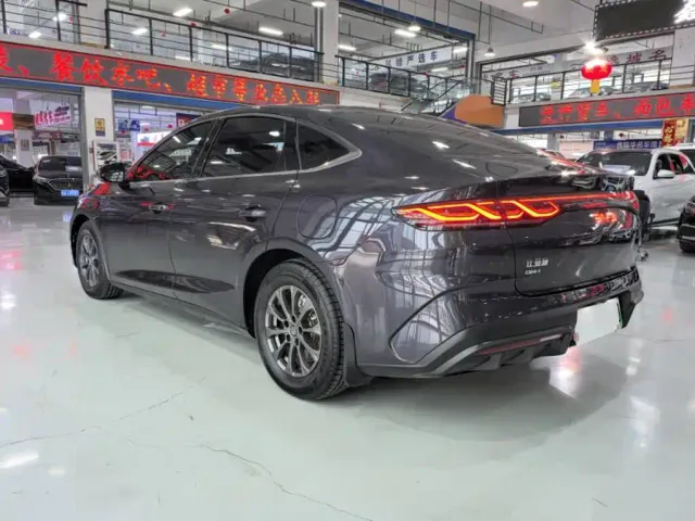 BYD Qin L — Фото автомобиля 6