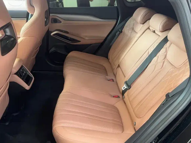 BYD Song L EV — Фото автомобиля 9