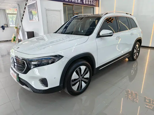 Фотография автомобиля — Mercedes-Benz EQB