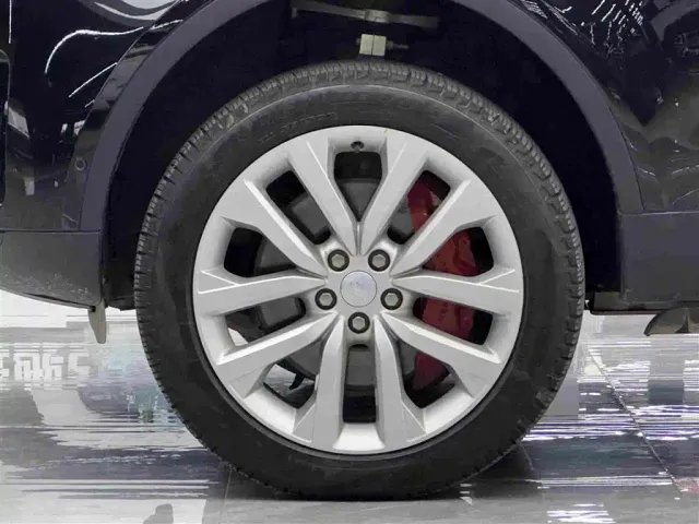 Land Rover Discovery — Фото автомобиля 4