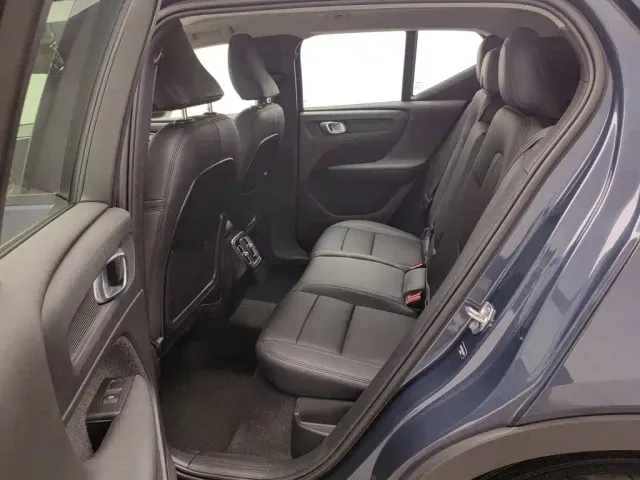Volvo Volvo XC40 2022 Model T4 AWD Smart Drive Fashion Edition — Фото автомобиля 15