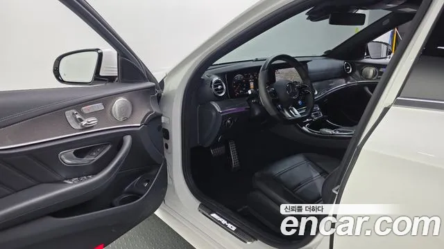 Mercedes-Benz E-Class — Фото автомобиля 10