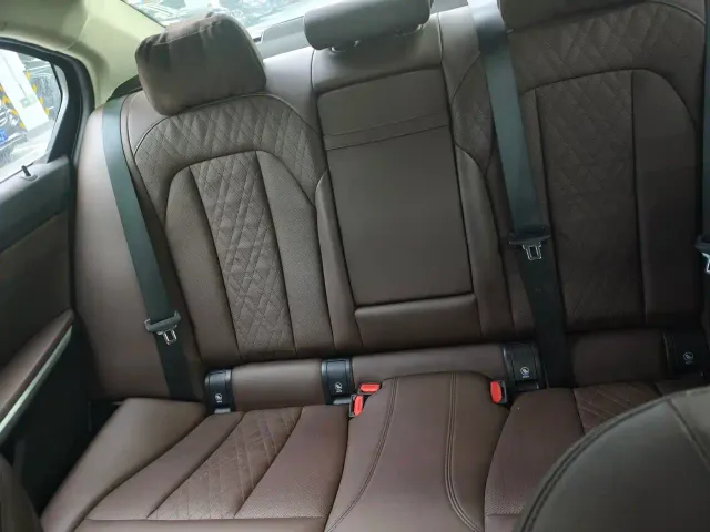 BMW 3 Series — Фото автомобиля 6