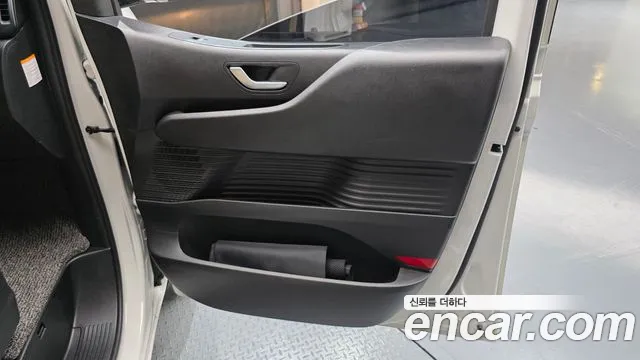 Hyundai Staria — Фото автомобиля 14