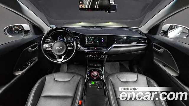 Kia Niro — Фото автомобиля 9