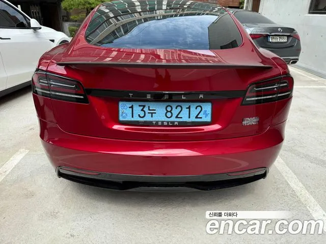 Tesla Model S — Фото автомобиля 2