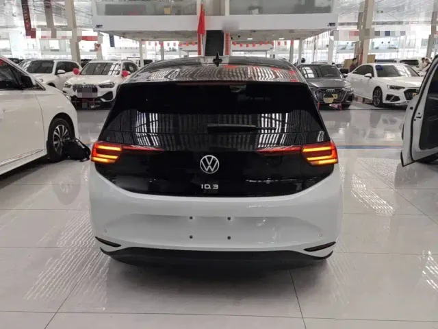 Volkswagen ID.3 — Фото автомобиля 5