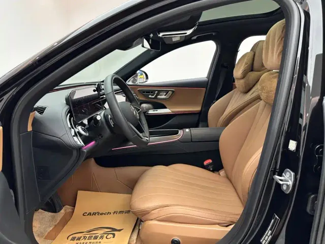 Mercedes-Benz E-Class — Фото автомобиля 8