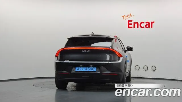 Kia EV6 — Фото автомобиля 4