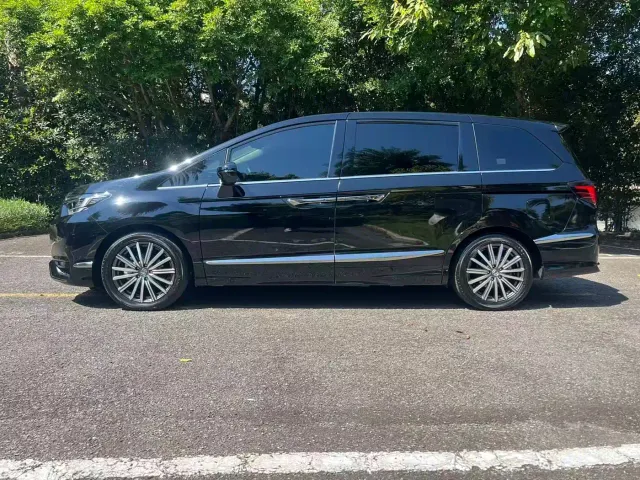 Honda Elysion — Фото автомобиля 15