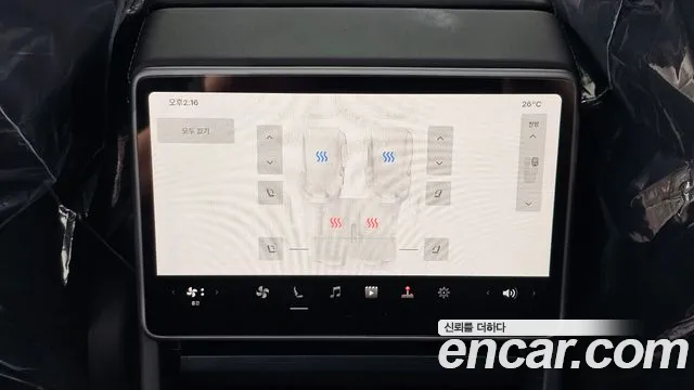 Tesla Model Y — Фото автомобиля 30