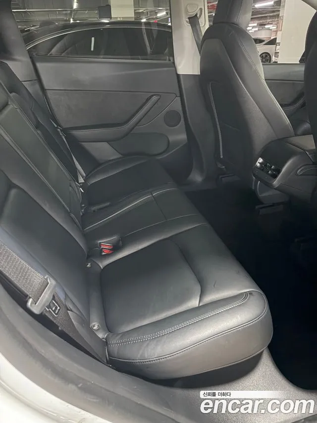 Tesla Model Y — Фото автомобиля 7
