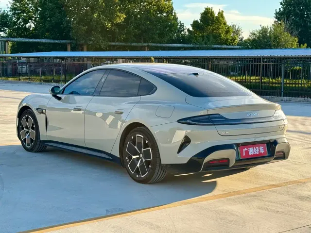 Xiaomi SU7 — Фото автомобиля 7