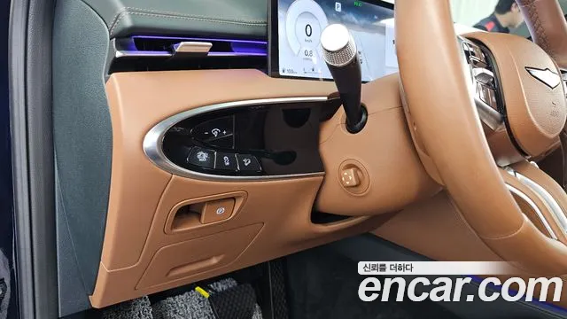 Genesis GV70 — Фото автомобиля 28