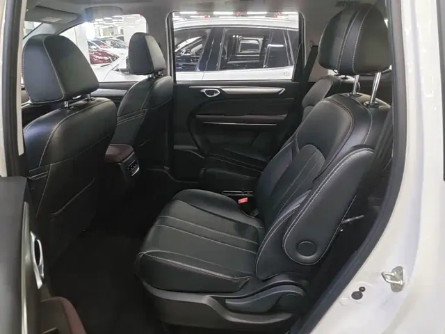 GAC Trumpchi M6 — Фото автомобиля 16