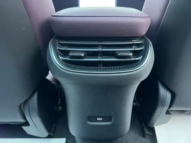 Nio ET5 Touring — Фото автомобиля 26
