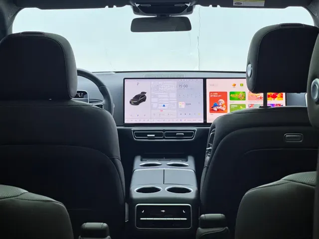 Li Auto Li Xiang L9 2022 Max — Фото автомобиля 25