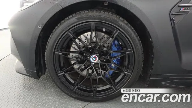 Фотография автомобиля — BMW M4