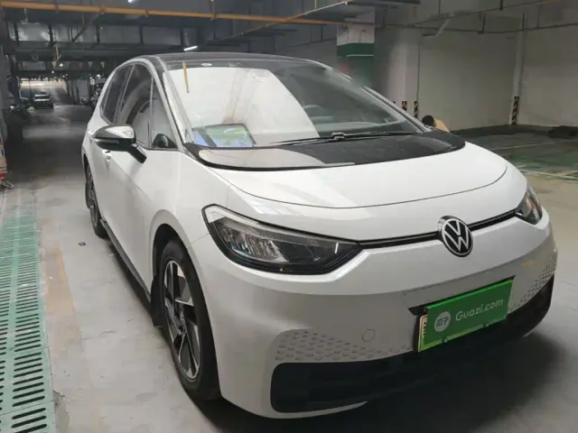 Volkswagen ID.3 — Фото автомобиля 3